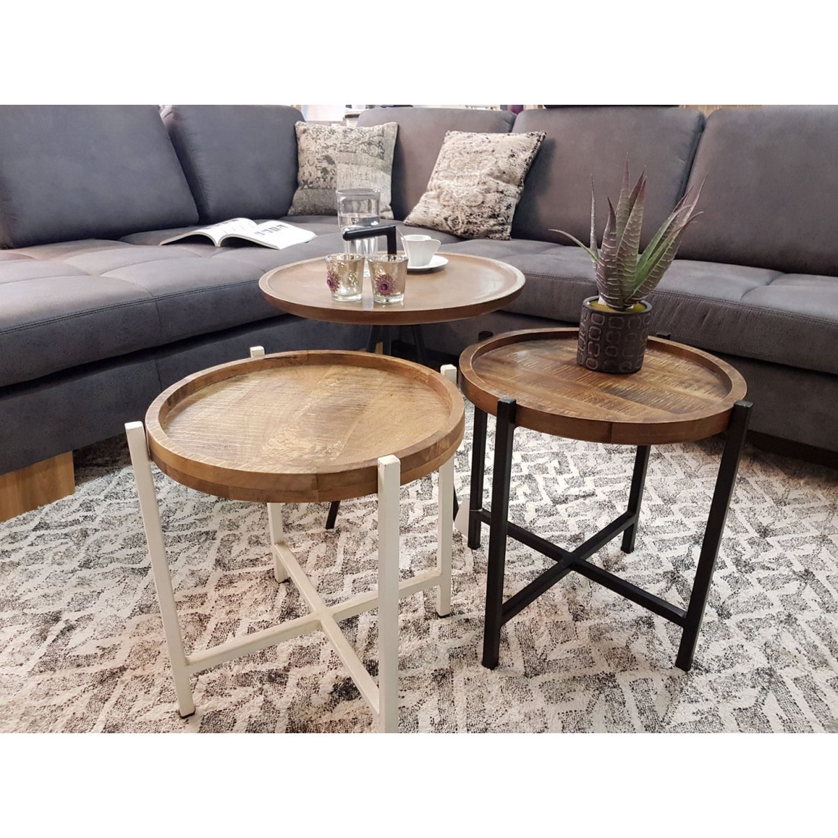 Side table ø 46 x H 45 cm coffee table living room table round Omaha metal frame old silver/black